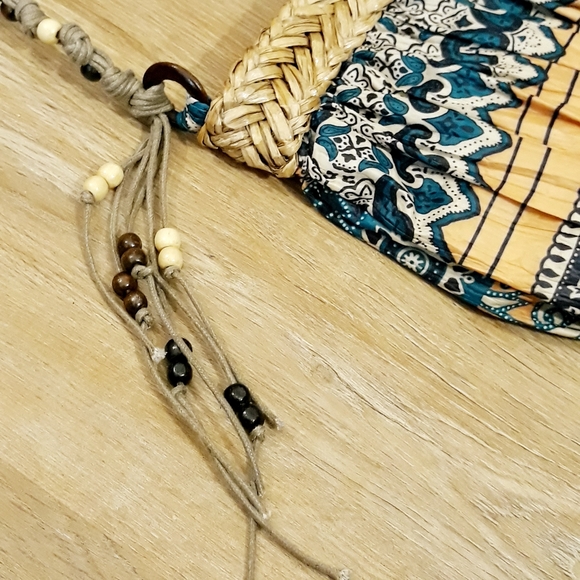 Sun 'N' Sand Boho Multicolor Straw Top Crossbody Bag - Picture 7 of 11